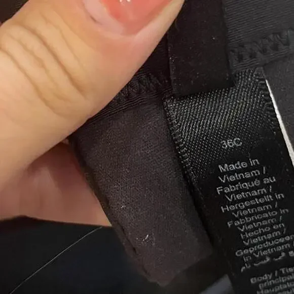 SKIMS Fits Everybody Strapless Bra - Picture 3 of 3